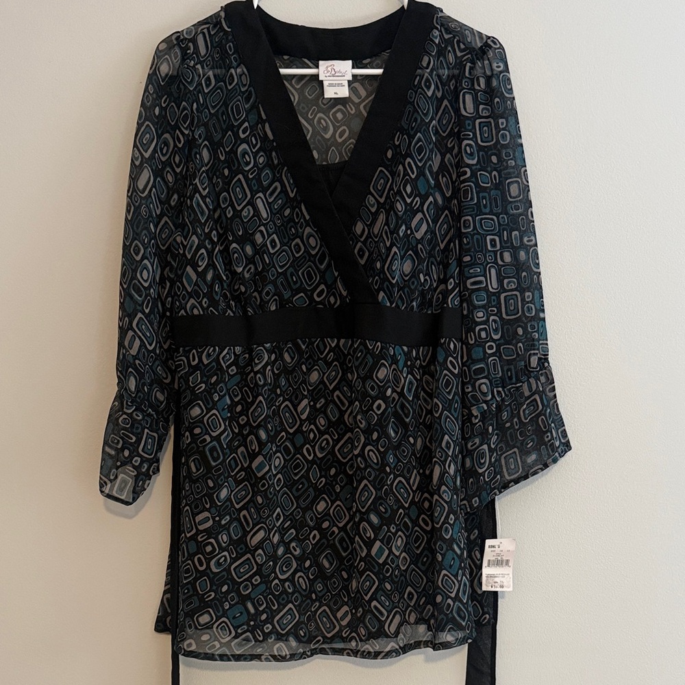 Motherhood Black and Blue Geometric Blouse